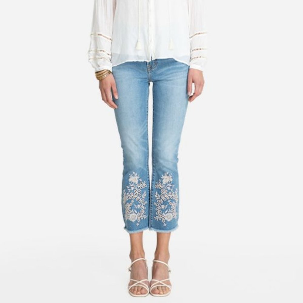 Johnny Was Samira Eyelet Baby boot Jeans Size 29